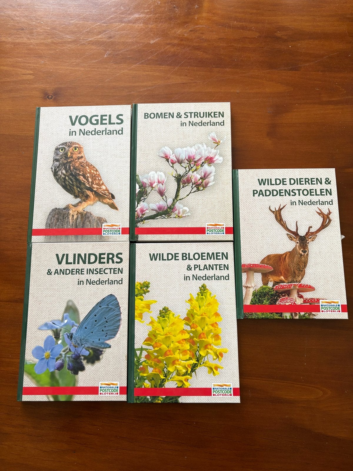 Postcode Loterij Natuurgidsen (5-delig), Boeken, Ophalen of Verzenden, Zo goed als nieuw, Natuur algemeen