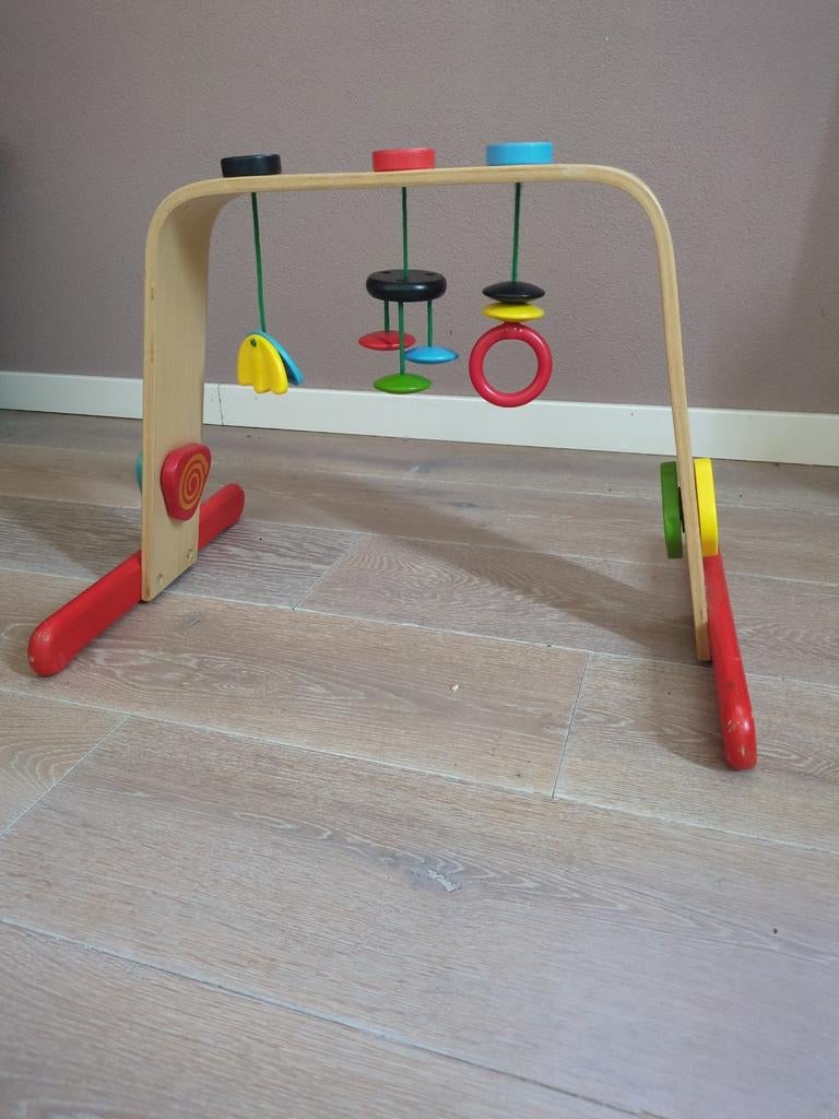 Houten Babygym Ikea met kleurrijk speelgoed, Ophalen of Verzenden, Gebruikt, Babygym