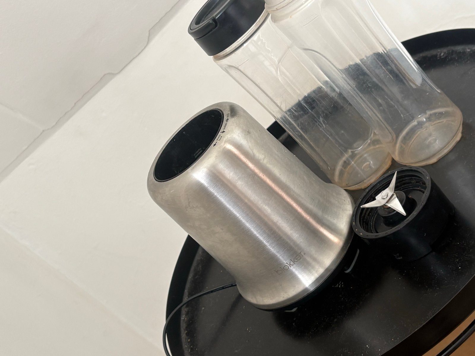 Blokker Blender/Mixer 300W met flessen en beker, Ophalen of Verzenden, Gebruikt, Blender to go
