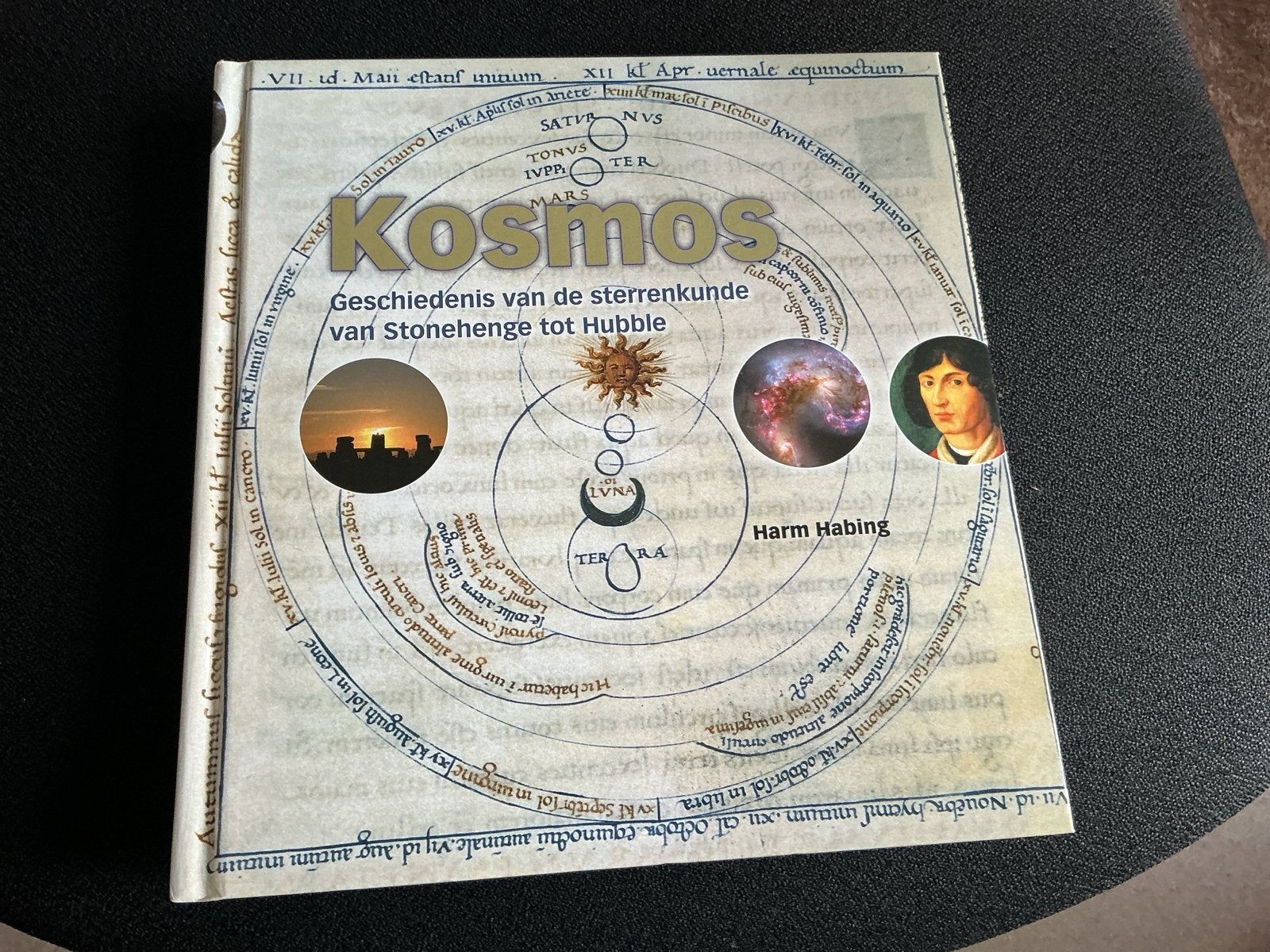 Kosmos: Geschiedenis van de sterrenkunde, Boeken, Ophalen of Verzenden, Zo goed als nieuw, Natuurwetenschap