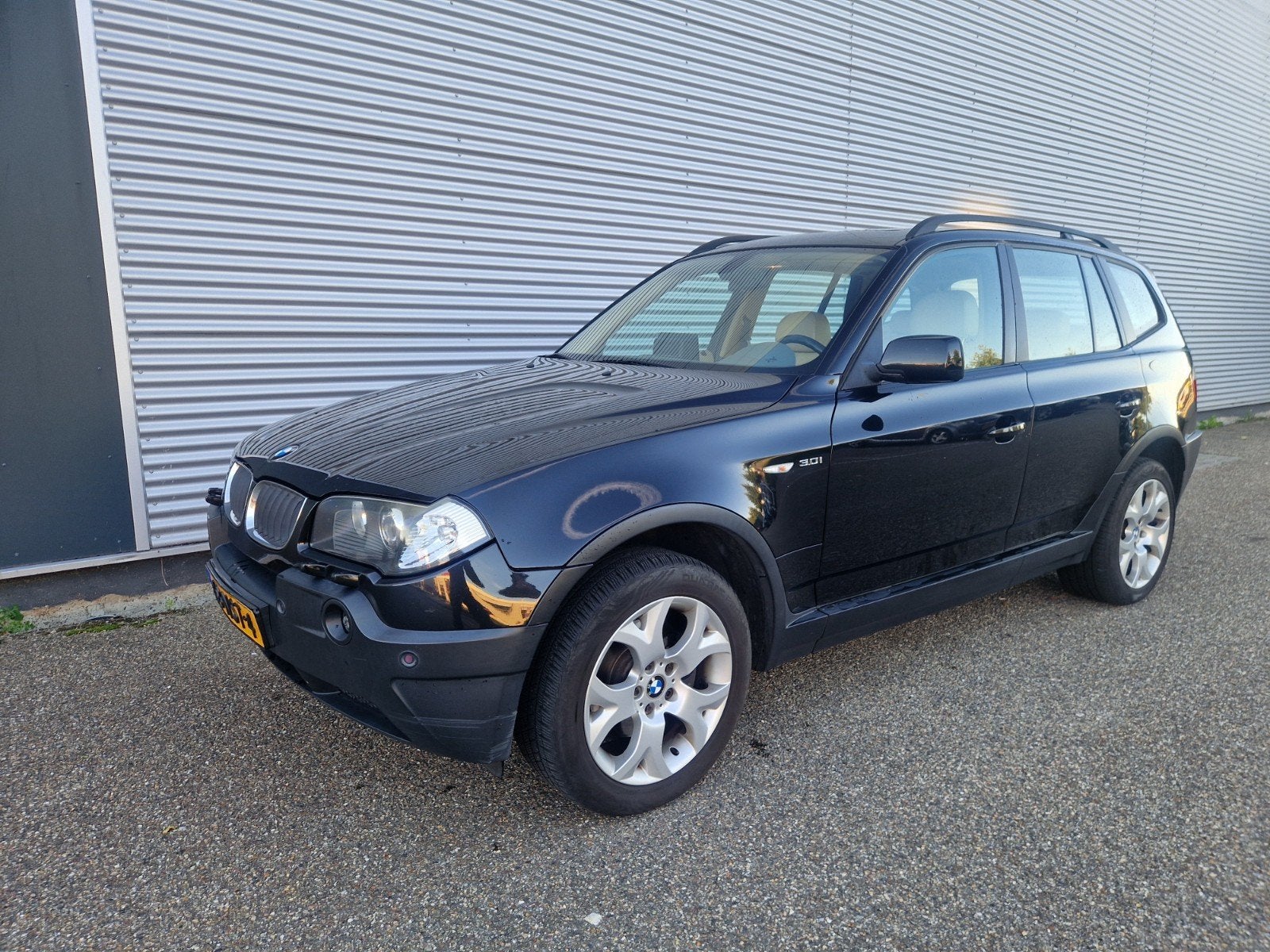 BMW X3 3.0i 2003 Automaat Youngtimer, Auto's, Automaat, Xenon verlichting, Beige, 2000 kg