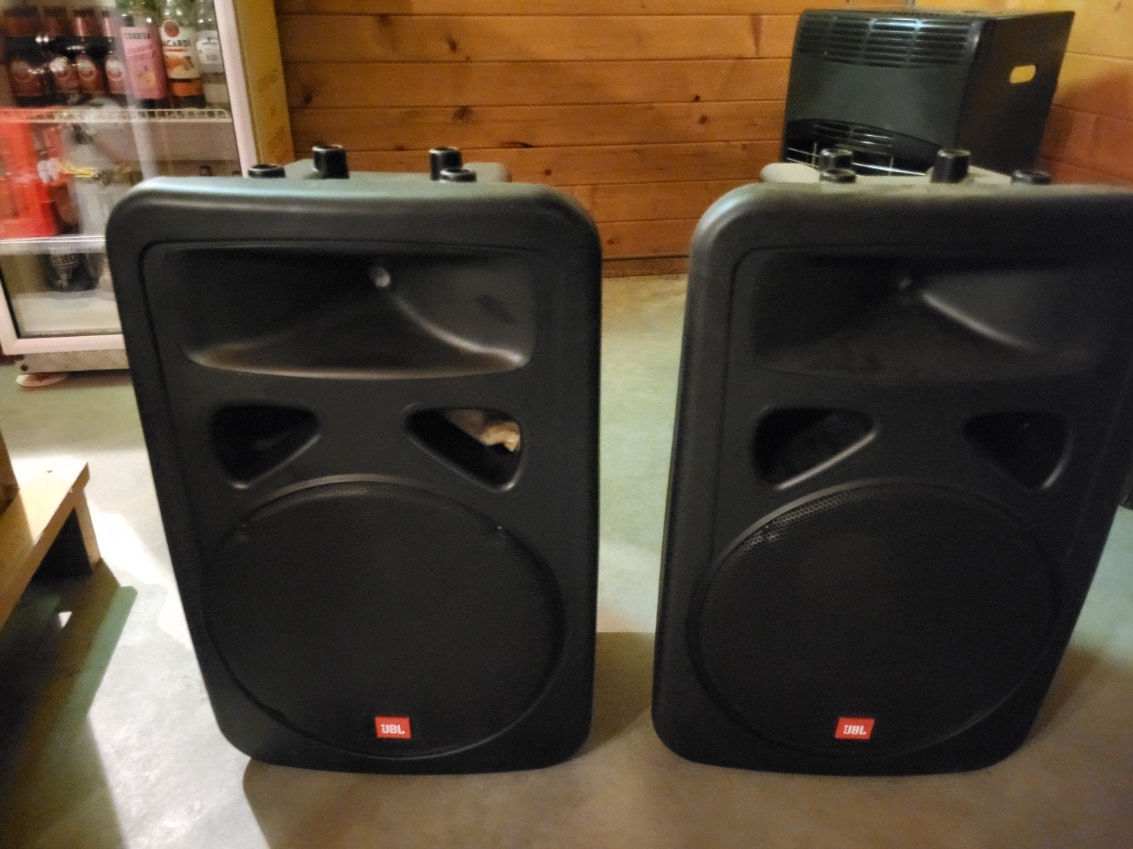 JBL EON1500 2-weg speakers / Stage Monitors (set van 2), Ophalen of Verzenden, 120 watt of meer, Front, Rear of Stereo speakers