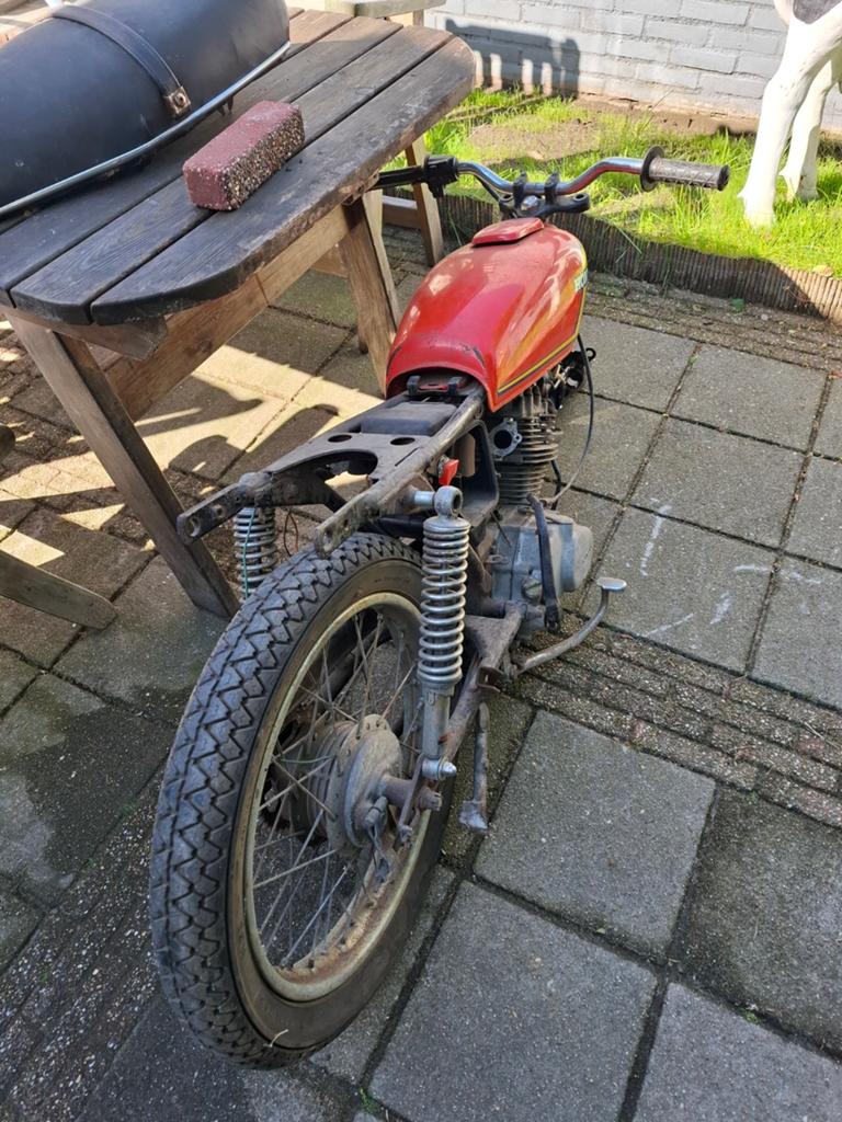 Honda cb 125 j oldtimer voor onderdelen of opmaak, Motoren, Ophalen