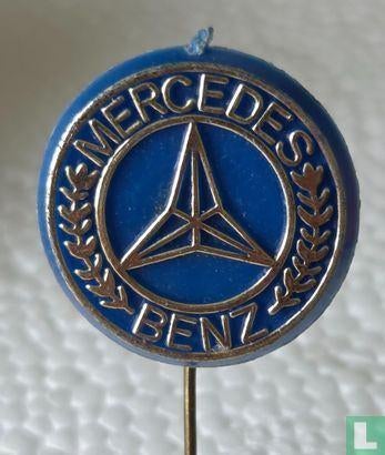 Speldje - Mercedes Benz [goud op donkerblauw], Ophalen of Verzenden, Zo goed als nieuw, Merk, Speldje of Pin