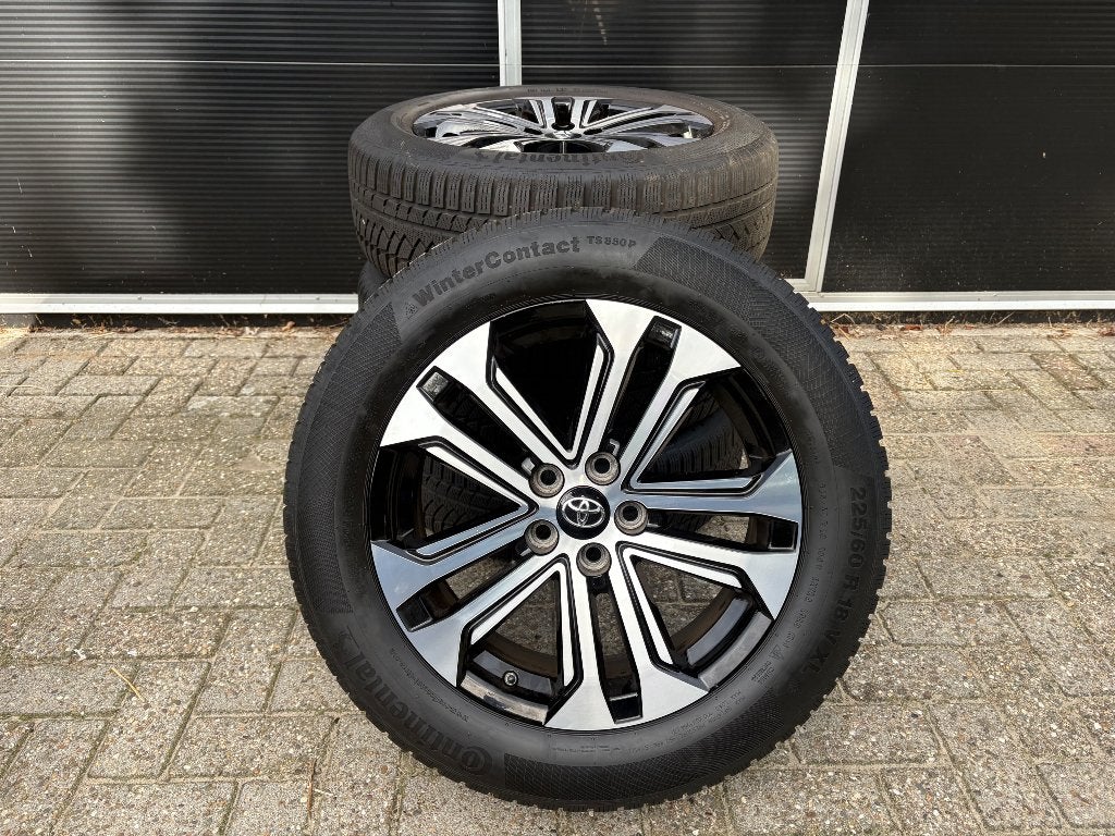 Toyota RAV4 OEM 18 inch winterset 225-60-18, Auto-onderdelen, Ophalen, 18 inch, Gebruikt, Banden en Velgen