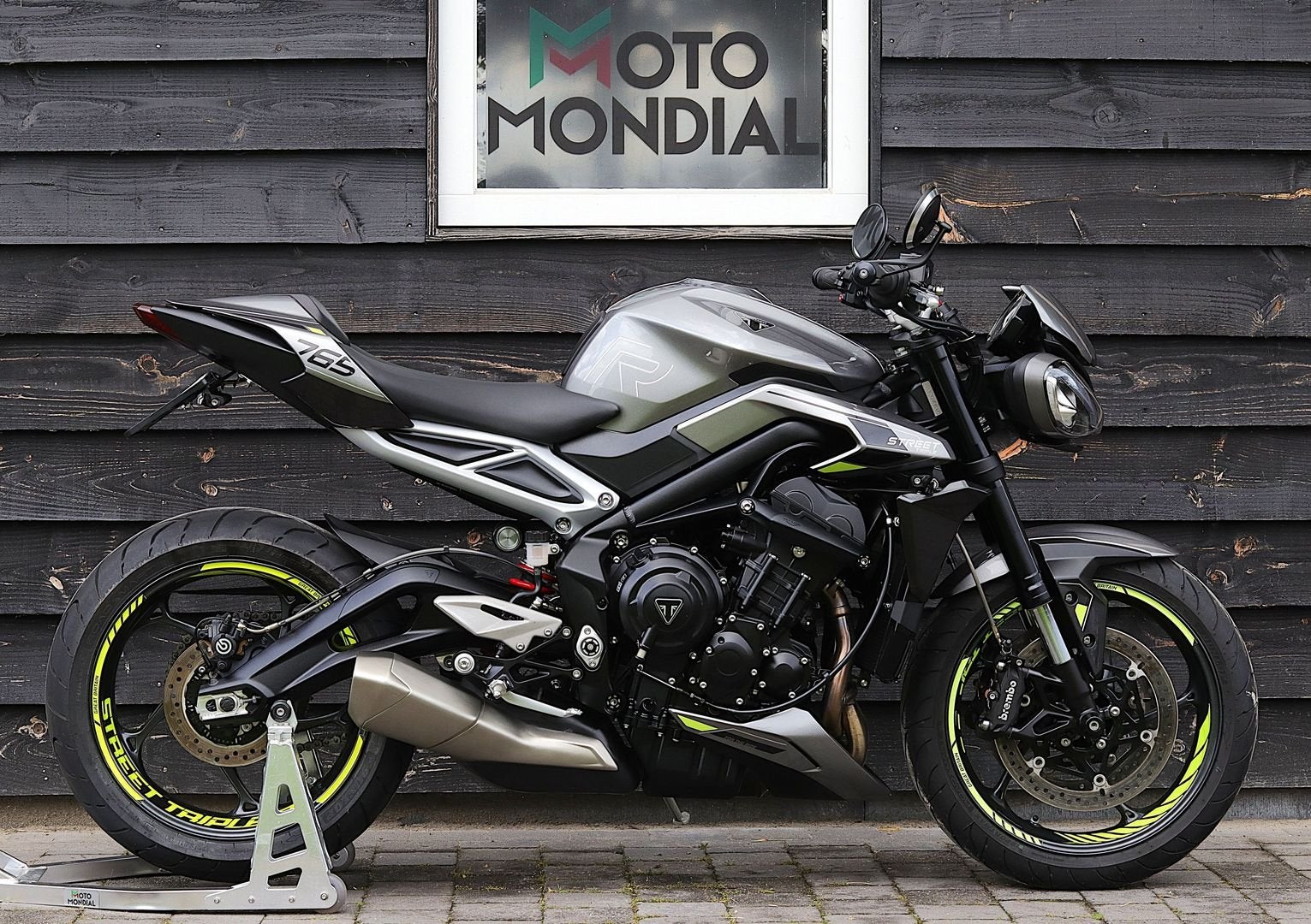 TRIUMPH STREET TRIPLE R (bj 2024), Motorrijbewijs A, Bedrijf, 765 cc, Onbekend