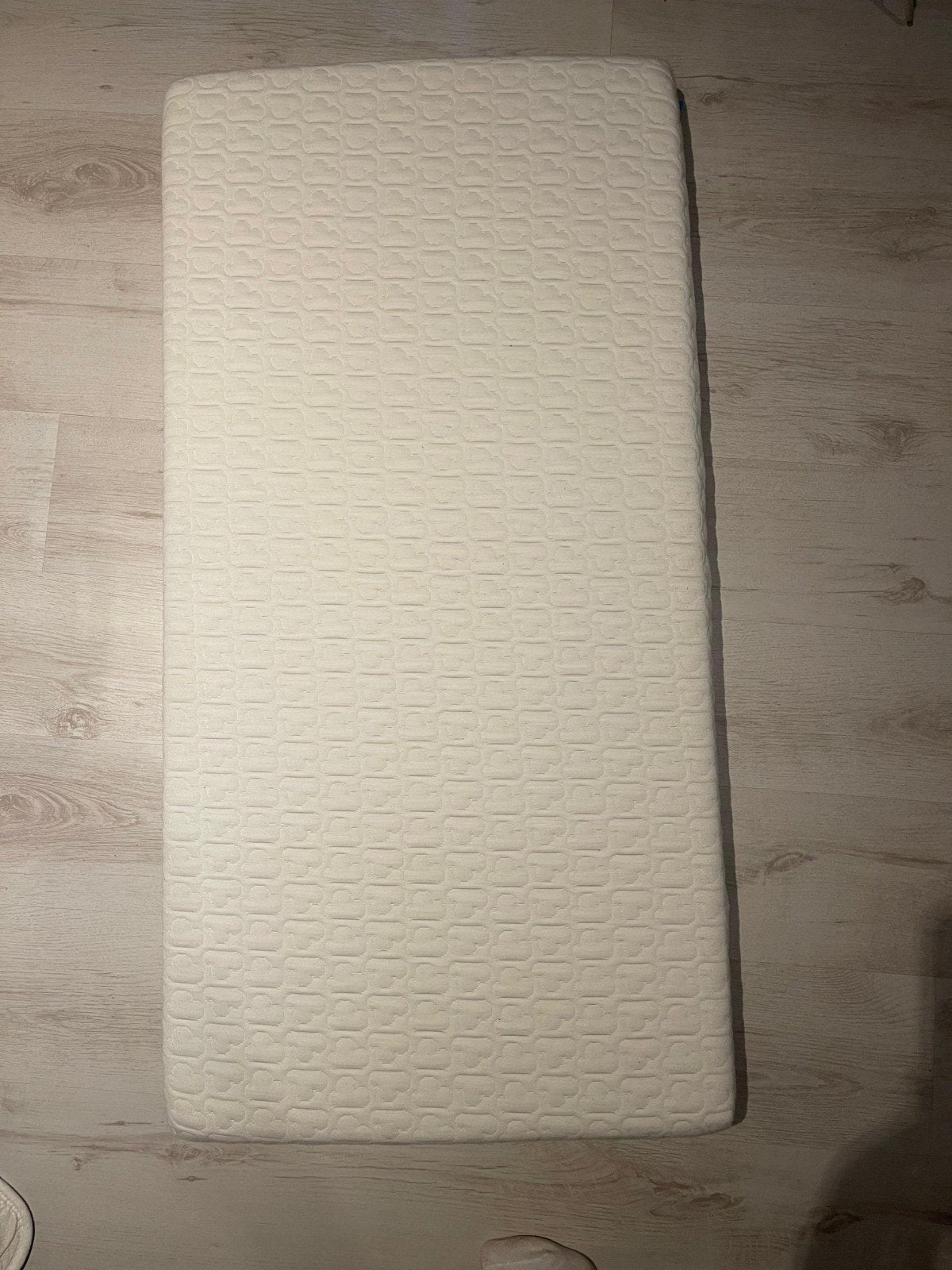 Aerosleep matras + topper (uitwasbaar), Kinderen en Baby's, Ophalen, Zo goed als nieuw, Ledikant