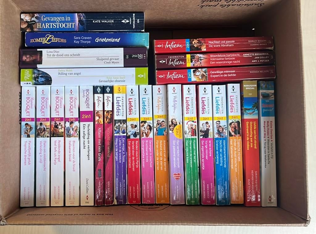 collectie Harlequin / IBS black rose / Intiem, 60 verhalen, Boeken, Romans, Ophalen of Verzenden, Zo goed als nieuw, Nederland