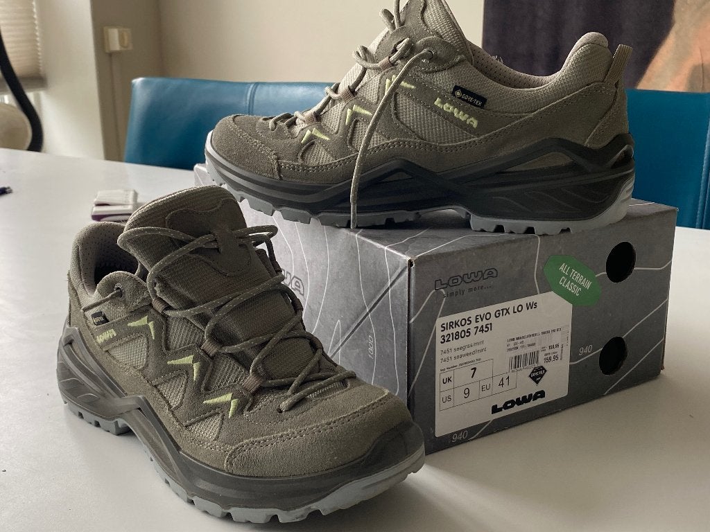 Lowa dames wandelschoenen maat 41, Ophalen, Nieuw, Schoenen