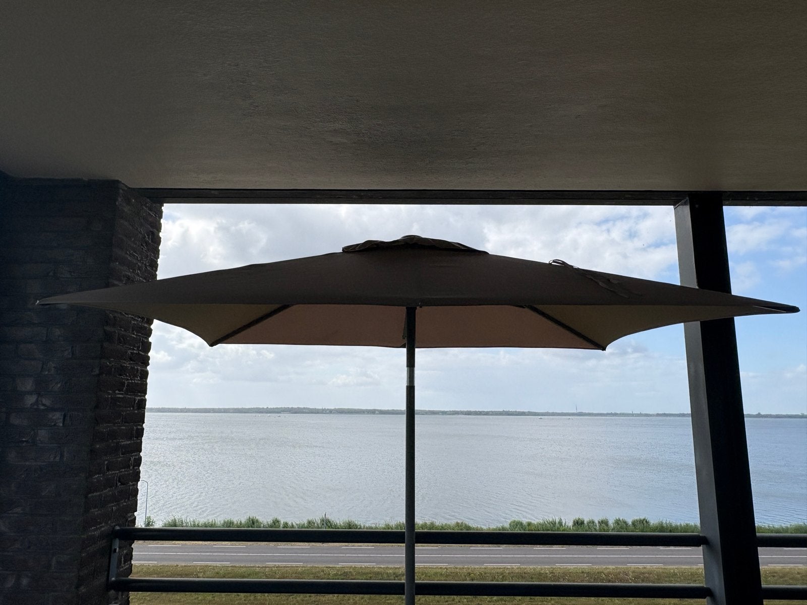 Shadowline - Beige balkonparasol 200x150 cm * NIEUWSTAAT! *, Ophalen, Kantelbaar, Zo goed als nieuw, 1 tot 2 meter