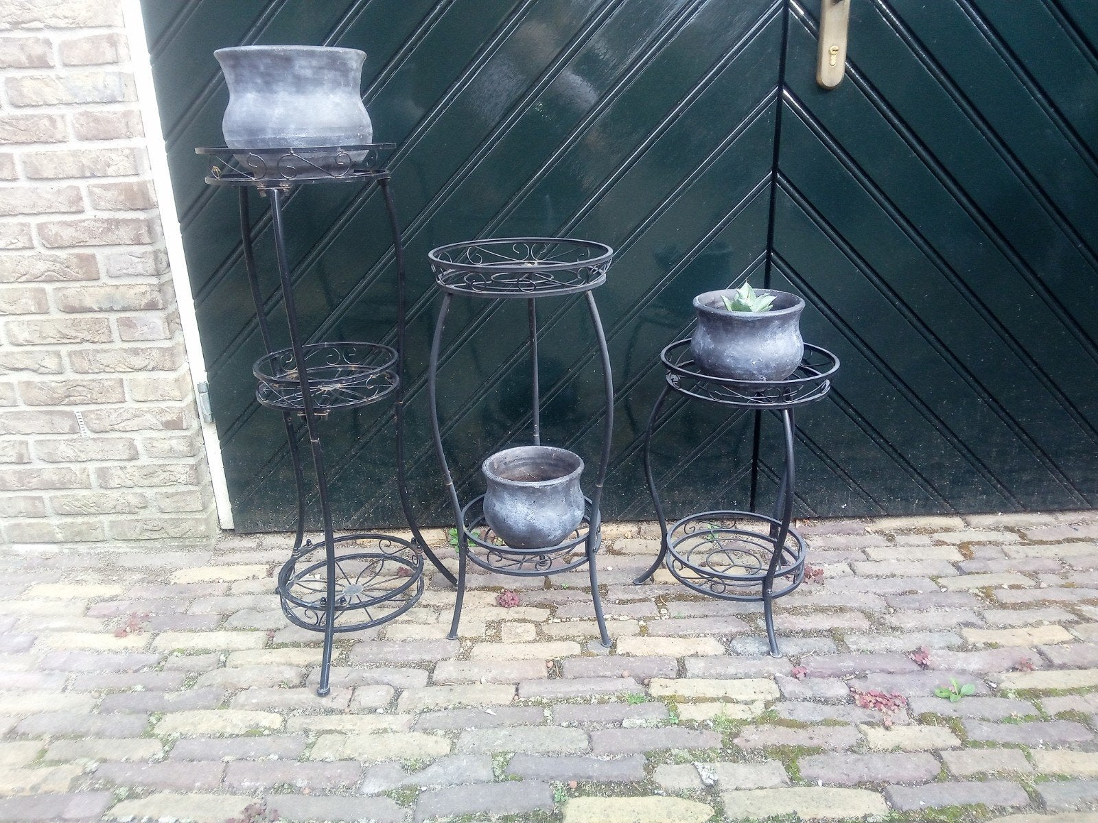 3 metalen plantenstandaards, Ophalen