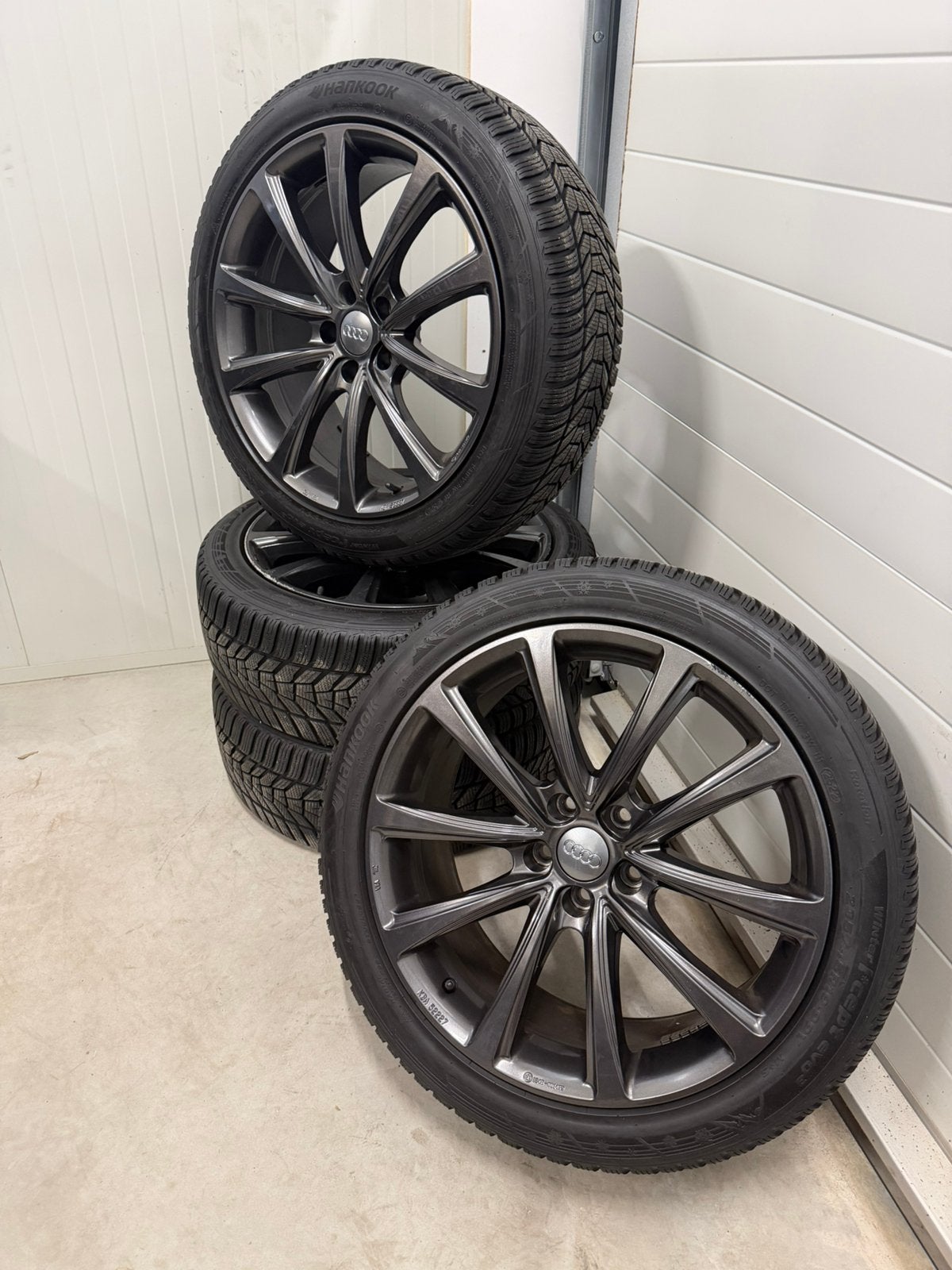 Audi vw Skoda velgen 19 inch met winterbanden 5x112, Banden en Velgen, Winterbanden, 235 mm, Ophalen