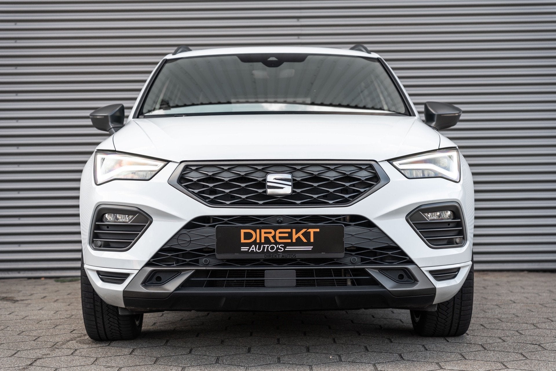 SEAT Ateca 2.0 TSI 4Drive FR PANO BEATS TREKHAAK CAMERA 360, Auto's, Dealer onderhouden, Gebruikt, Zwart, 1984 cc