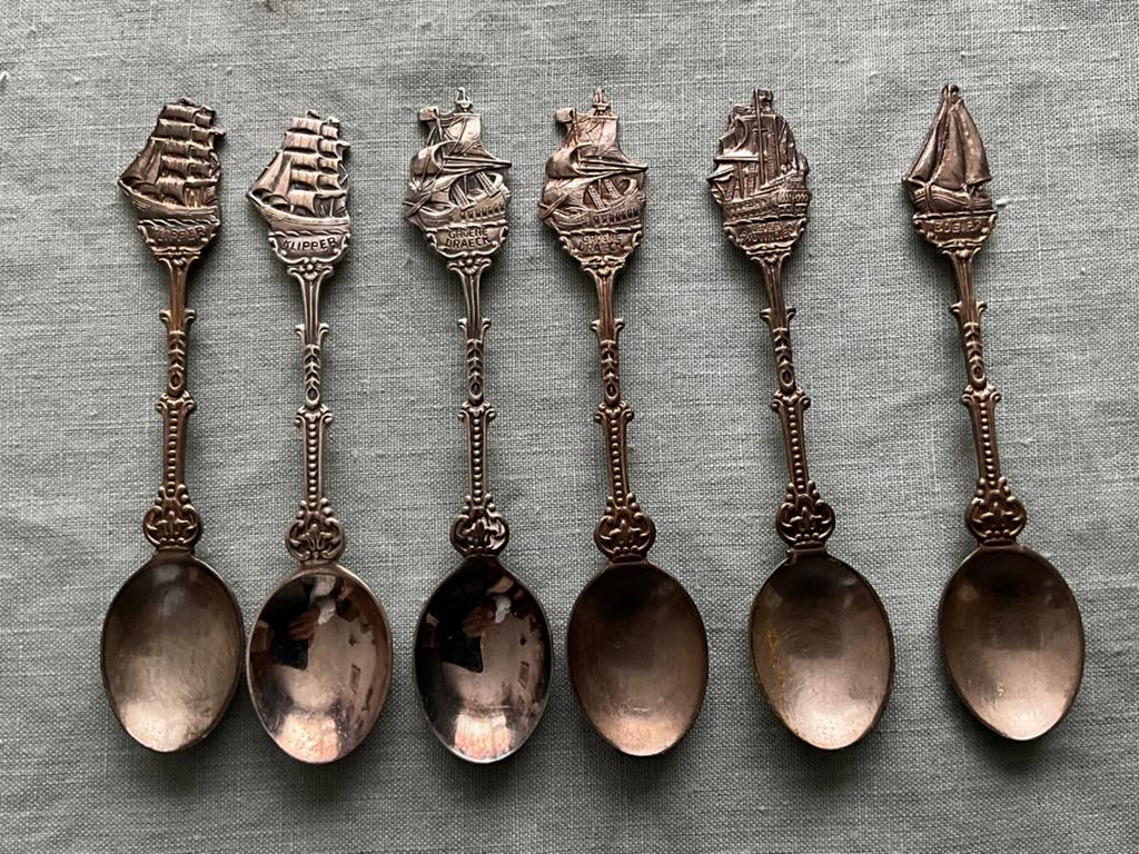 Set van 6 antieke lepeltjes met zeilschepen, gemerkt ‘90’, Antiek en Kunst, Ophalen, Zilver
