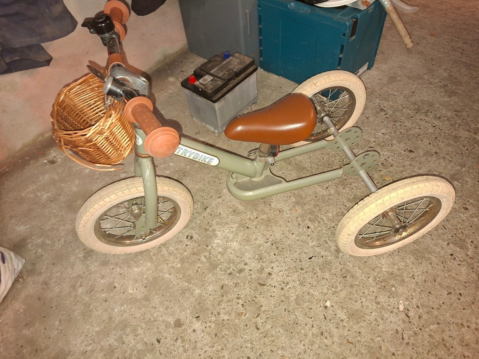 Trybike loopfiets met mandje - om te bouwen naar tweewieler