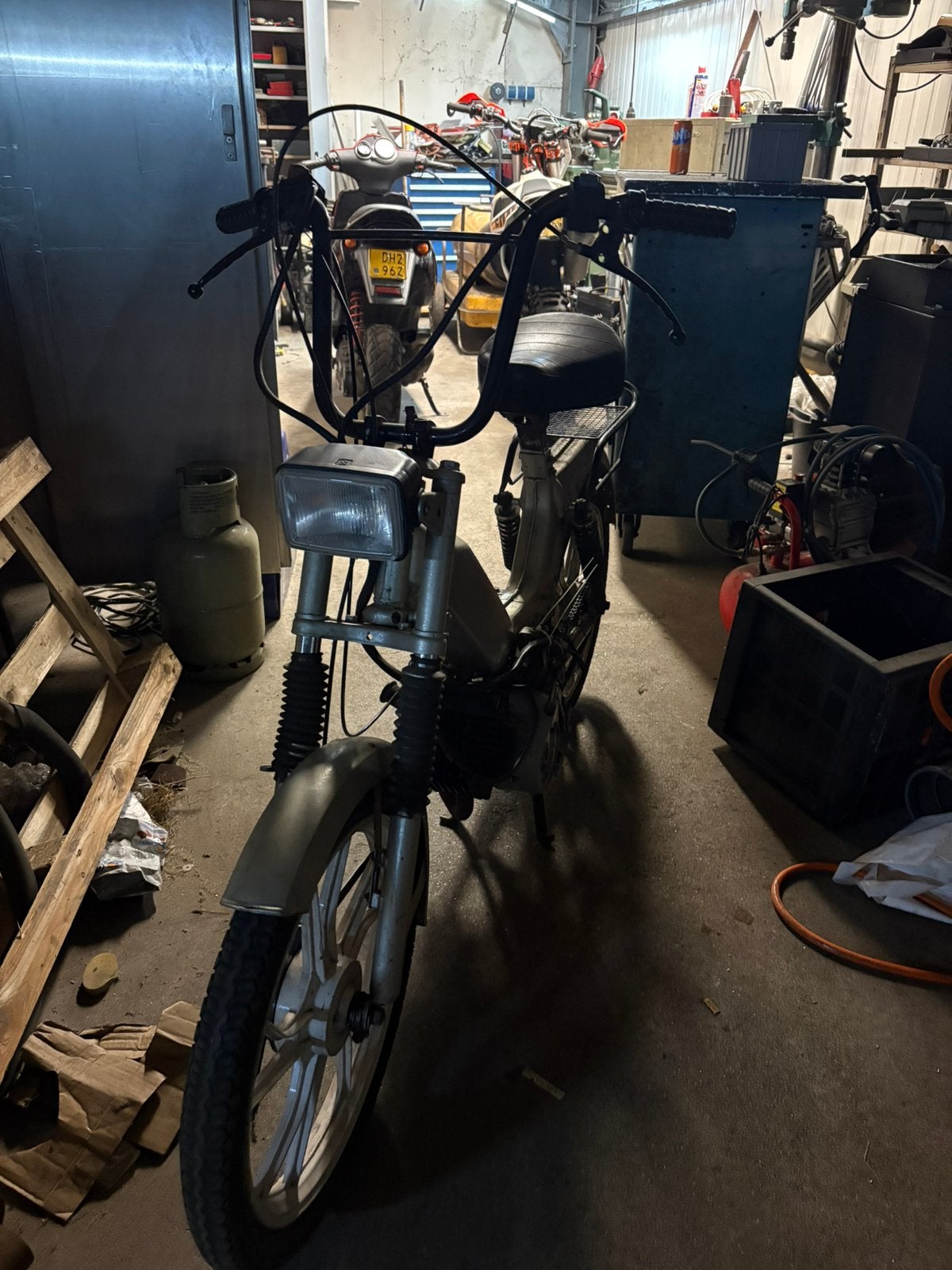 Tomos zonder kenteken + veel losse onderdelen, Ophalen, Zo goed als nieuw, Standard