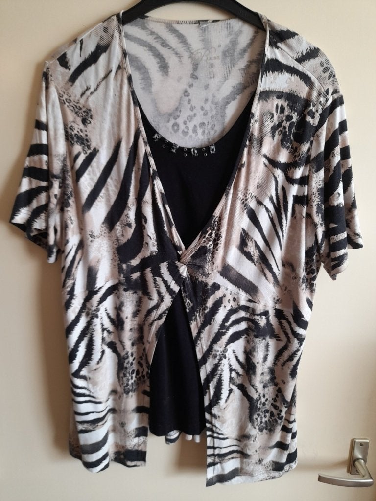 Top XXL tijgerprint en zwart Rabe, Kleding | Dames, Grote Maten, Ophalen of Verzenden, Zo goed als nieuw, Overige kleuren, Shirt of Top