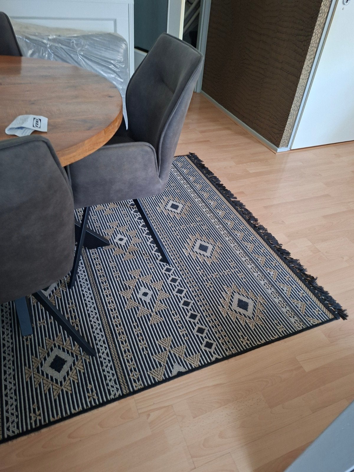 Modern Vloerkleed met Geometrisch Patroon, Ophalen, Modern, Geometrisch, Scandinavisch, 150 tot 200 cm, Zo goed als nieuw