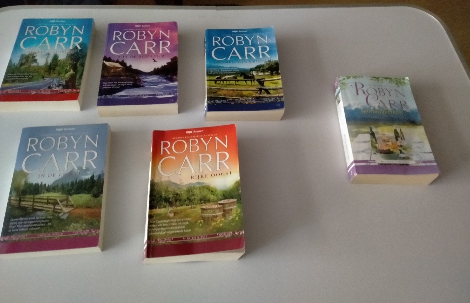 Boeken van Robyn Carr Virgin River, Sullivans Crossing, etc., Ophalen of Verzenden, Gelezen