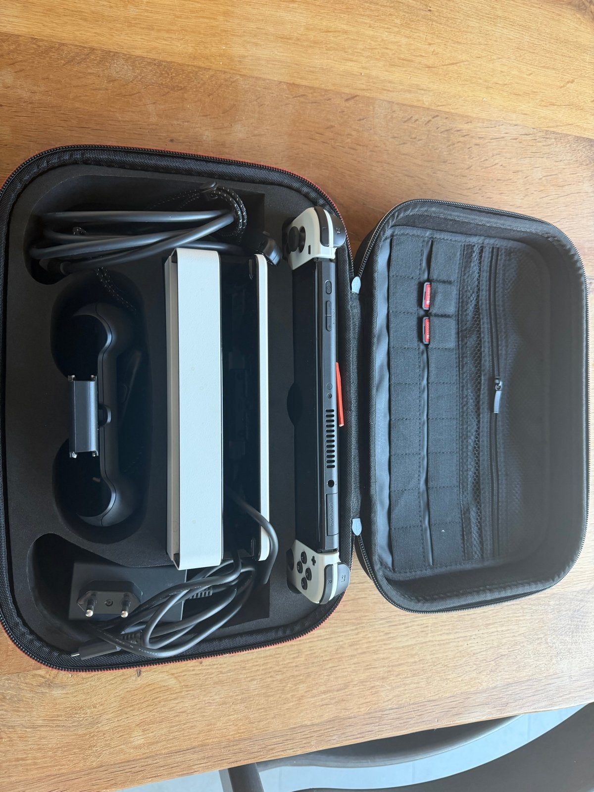 Nintendo Switch OLED met 3 games en originele doos