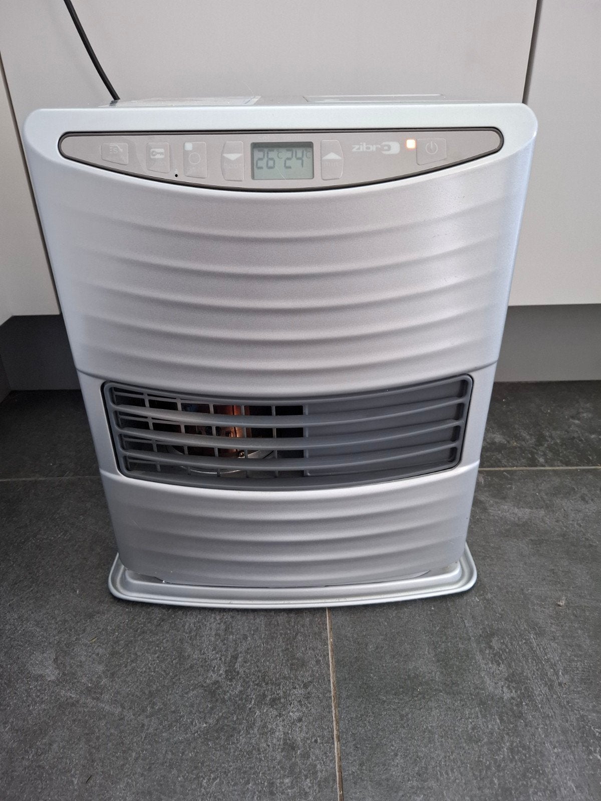 Zibro LC30 Laser kachel / petroleum kachel 3.0 Kw, Huis en Inrichting, Kachels, Ophalen of Verzenden, Overige brandstoffen, Petroleumkachel