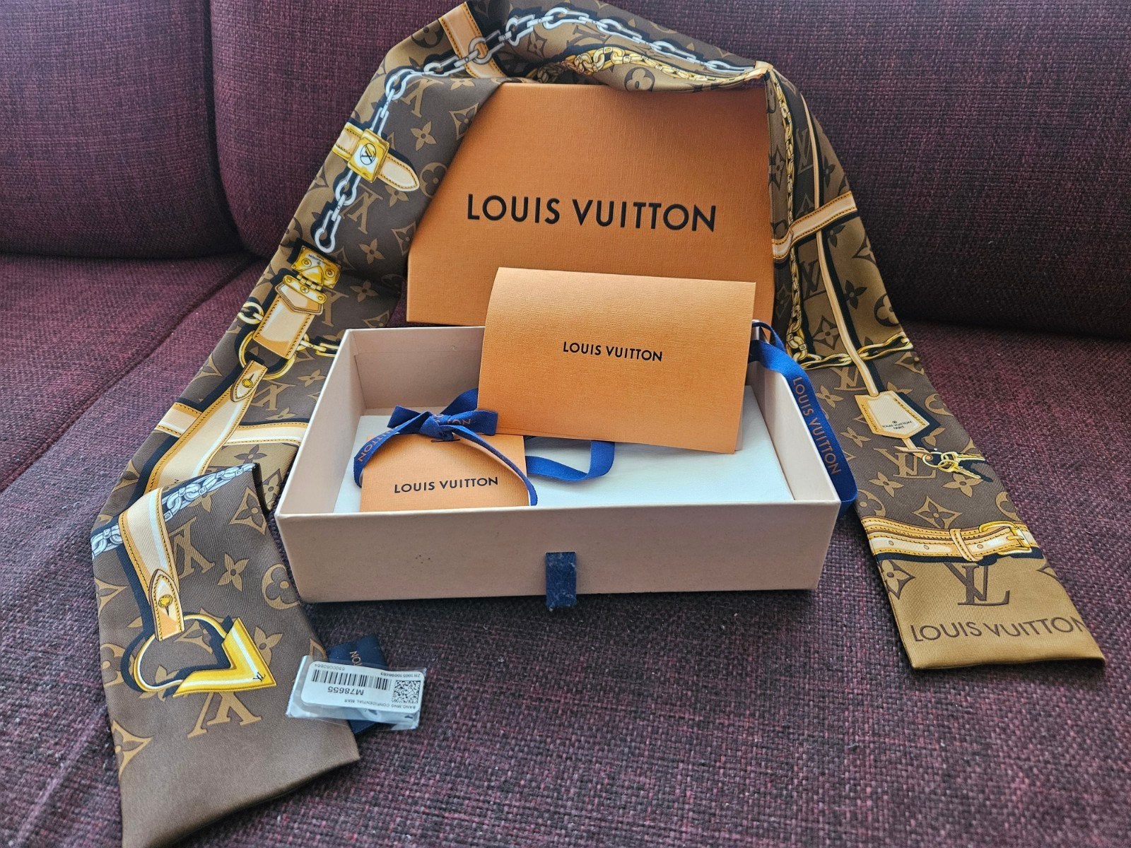Louis Vuitton Bandana M78655 - Zo goed als nieuw, Kleding | Dames, Overige Dameskleding, Louis Vuitton, Ophalen of Verzenden, Zo goed als nieuw