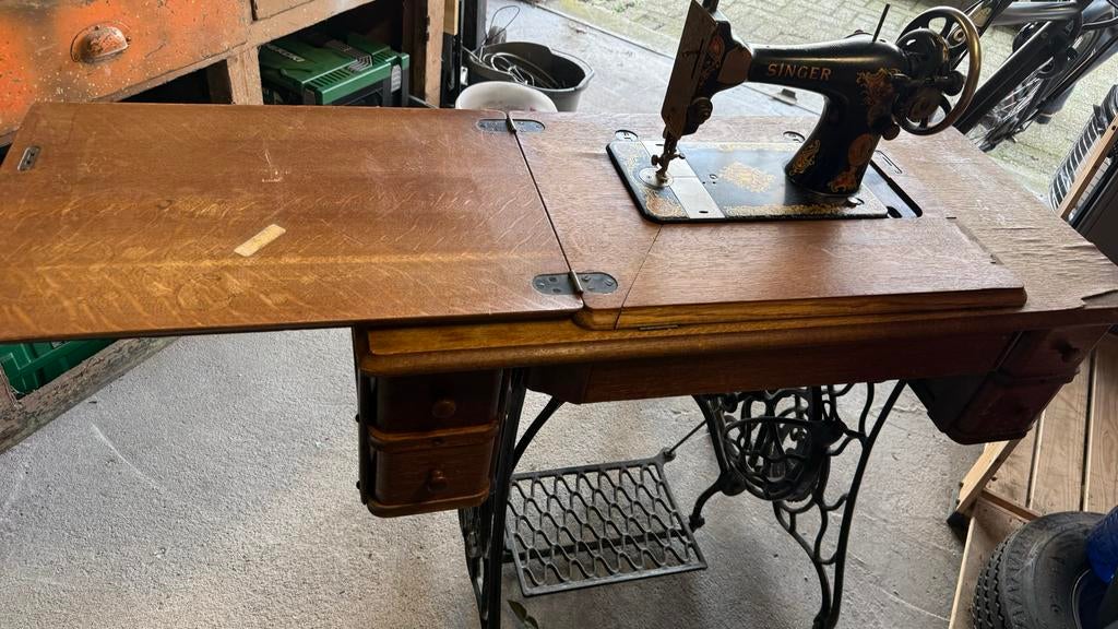 Antieke Singer Naaimachine met Houten Kast, Antiek en Kunst, Ophalen of Verzenden