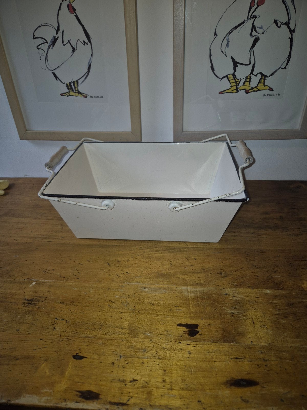 Vintage geëmailleerde bak met houten handvatten, Ophalen of Verzenden