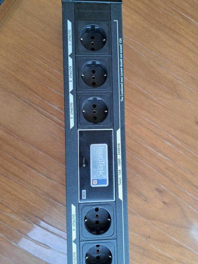 Isotek Sirius EVO3 Audio Stekkerblok - High-End Stroomfilter, Audio, Tv en Foto, Audiokabels en Televisiekabels, Ophalen of Verzenden