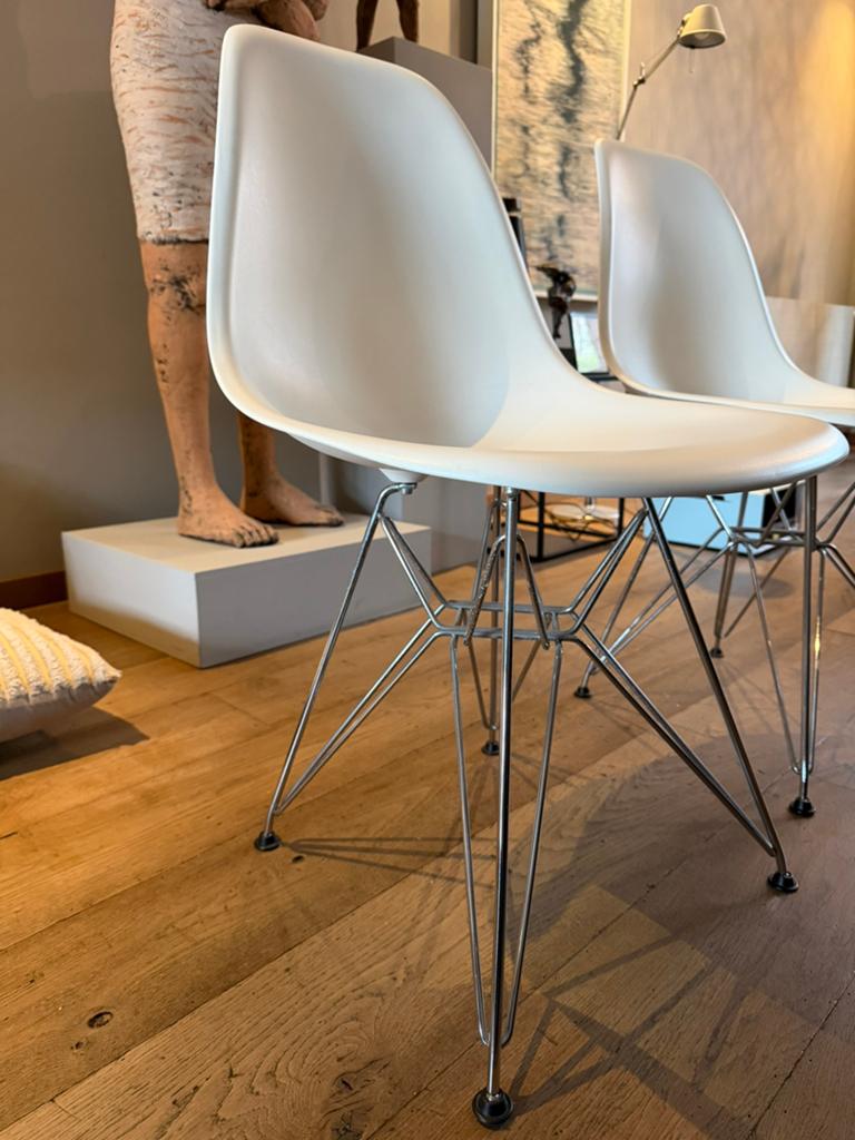 Eames DSR stoelen wit 2st., Huis en Inrichting, Ophalen, Zo goed als nieuw, Wit