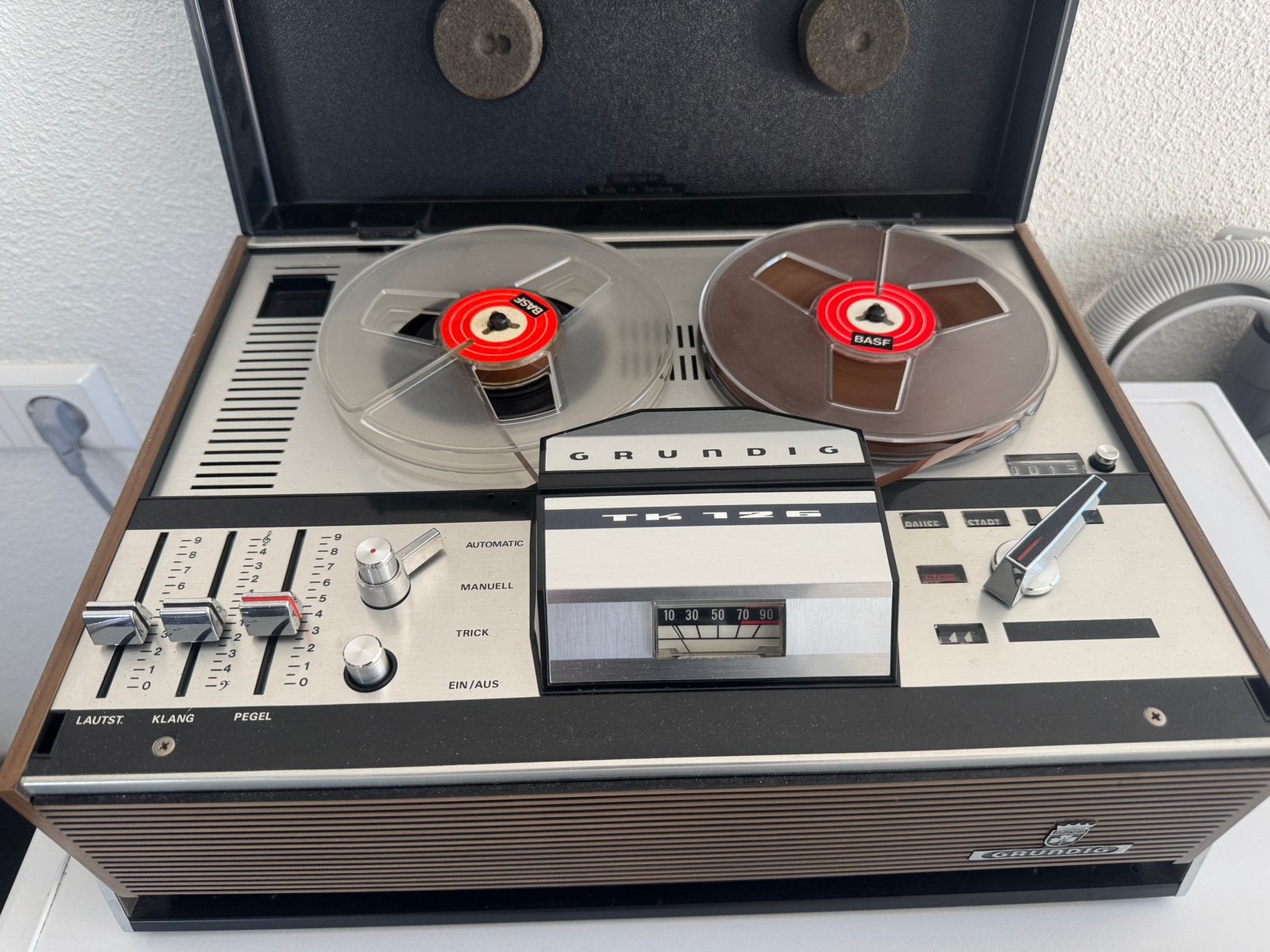 Grundig bandrecorder, Ophalen, Defecte bandrecorder