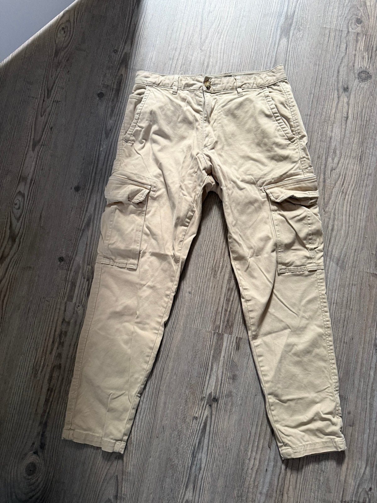 Izgst Beige cargo broek met zakken Pull & bear Mt 38, Ophalen of Verzenden, Zo goed als nieuw, Beige