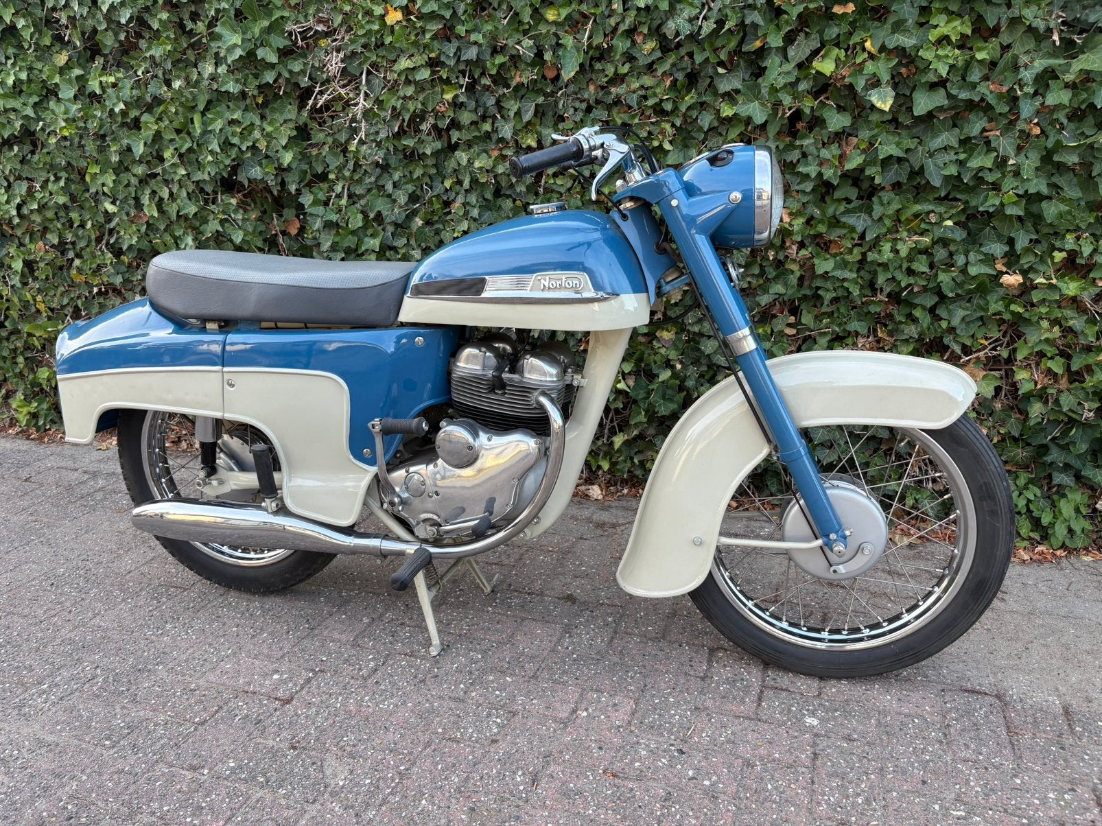 Norton Jubilee de luxe