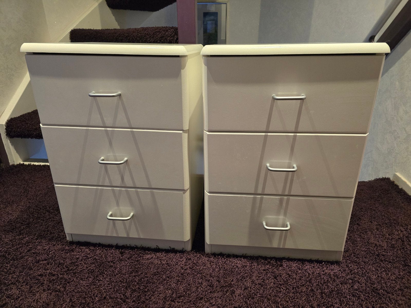 2 witte massieve nachtkastjes, Ophalen, Minder dan 45 cm, 55 tot 70 cm