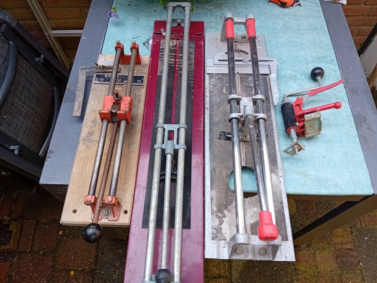 Tegel snijders 35 / 45 en65cm tegels, Ophalen, Gebruikt