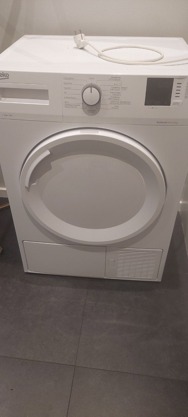 7 kg Beko droger, 1 jaar oud, 45 cm diep, 85 cm hoog, 6 tot 8 kg, Ophalen of Verzenden, Zo goed als nieuw, Voorlader