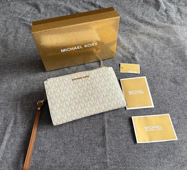 Michael Kors pols- avondtasje, Ophalen of Verzenden, Zo goed als nieuw, Beige, Avondtasje