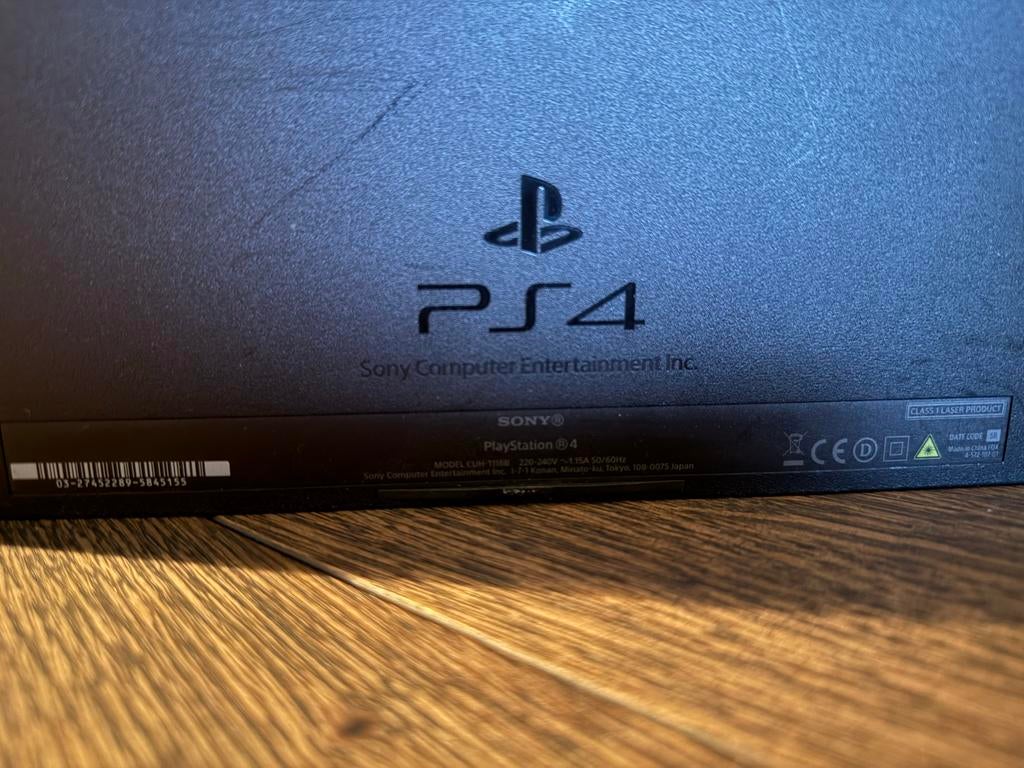 PS4 met diverse spellen maar helaas 2 defecte controllers, Met 2 controllers, Ophalen of Verzenden, Original, Gebruikt