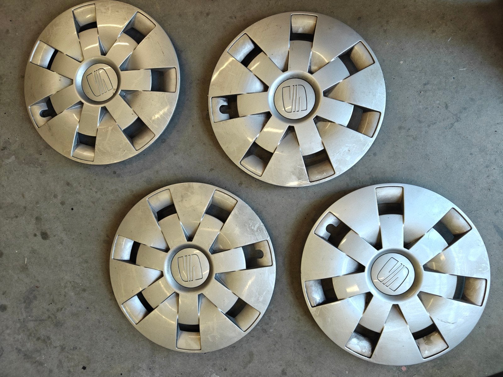 Set van 4 Seat wieldoppen, Auto diversen, Ophalen of Verzenden, Gebruikt