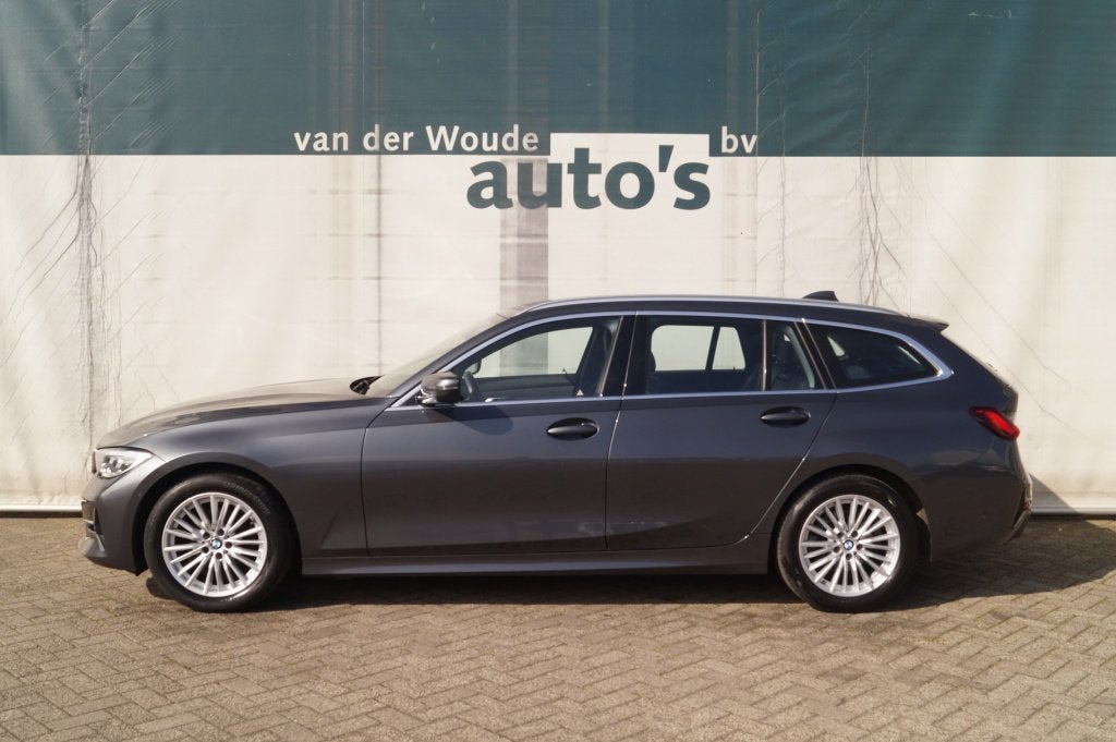 BMW 3 Serie Touring 318i High Executive Edition -LEER-CAM-NA, Auto's, Automaat, 1998 cc, Achterwielaandrijving, Gebruikt