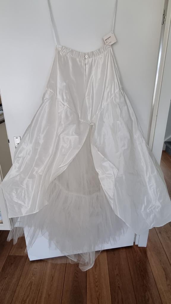 Witte onderrok met tule en kant, nieuwprijs €1795, maat 40, Trouwjurk, Ophalen of Verzenden, Zo goed als nieuw, Cymbeline