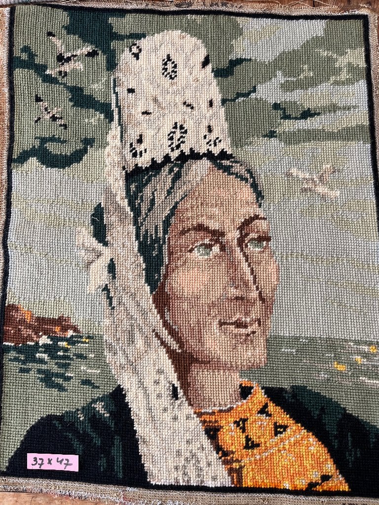 Geborduurde dame in klederdracht (37 x 47 cm), Minder dan 50 cm, Nieuw, Ophalen of Verzenden, Schilderij