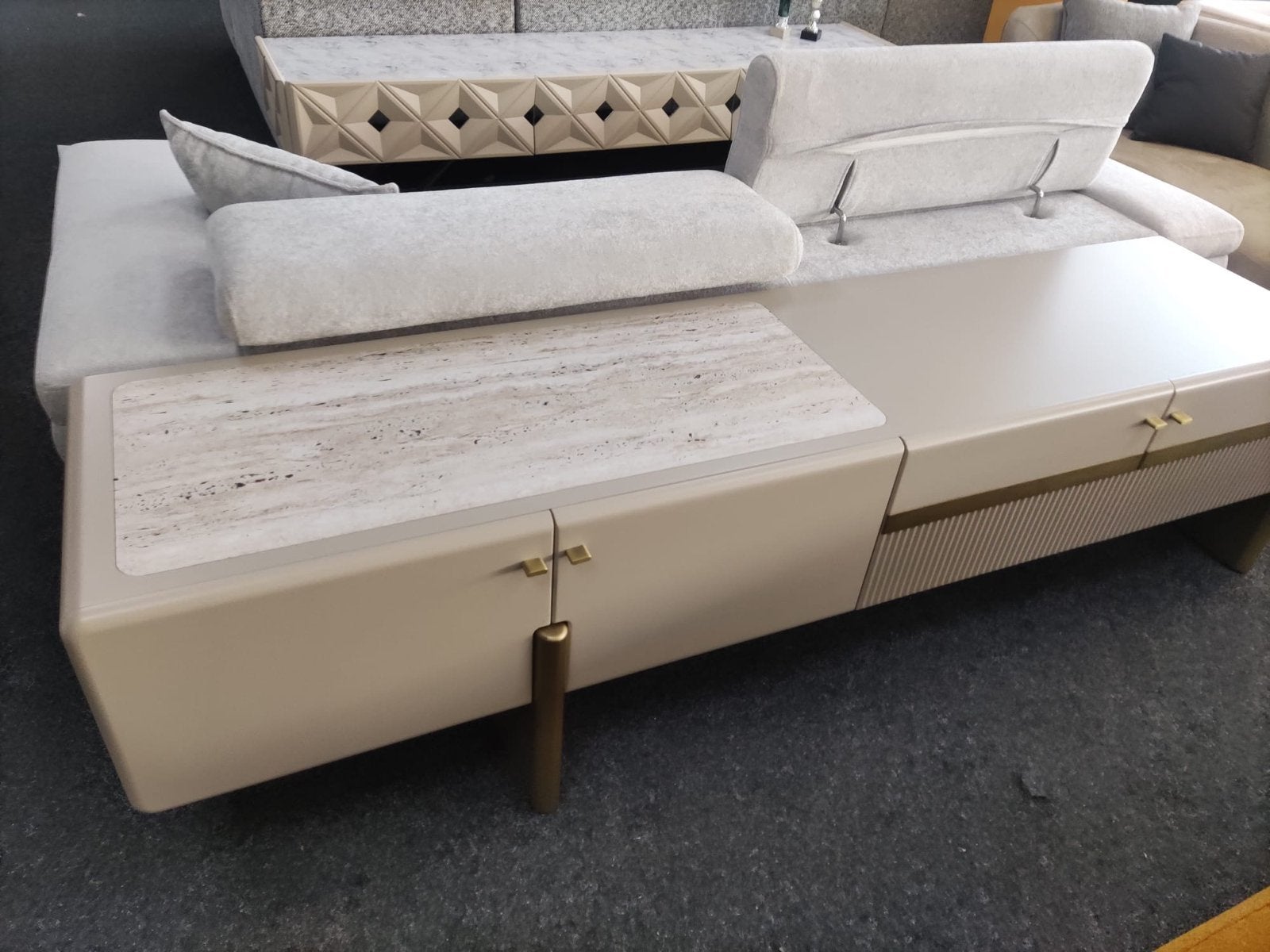 Tv meubel te koop beige marmer goud, Huis en Inrichting, Ophalen, Overige materialen, 150 tot 200 cm, Zo goed als nieuw