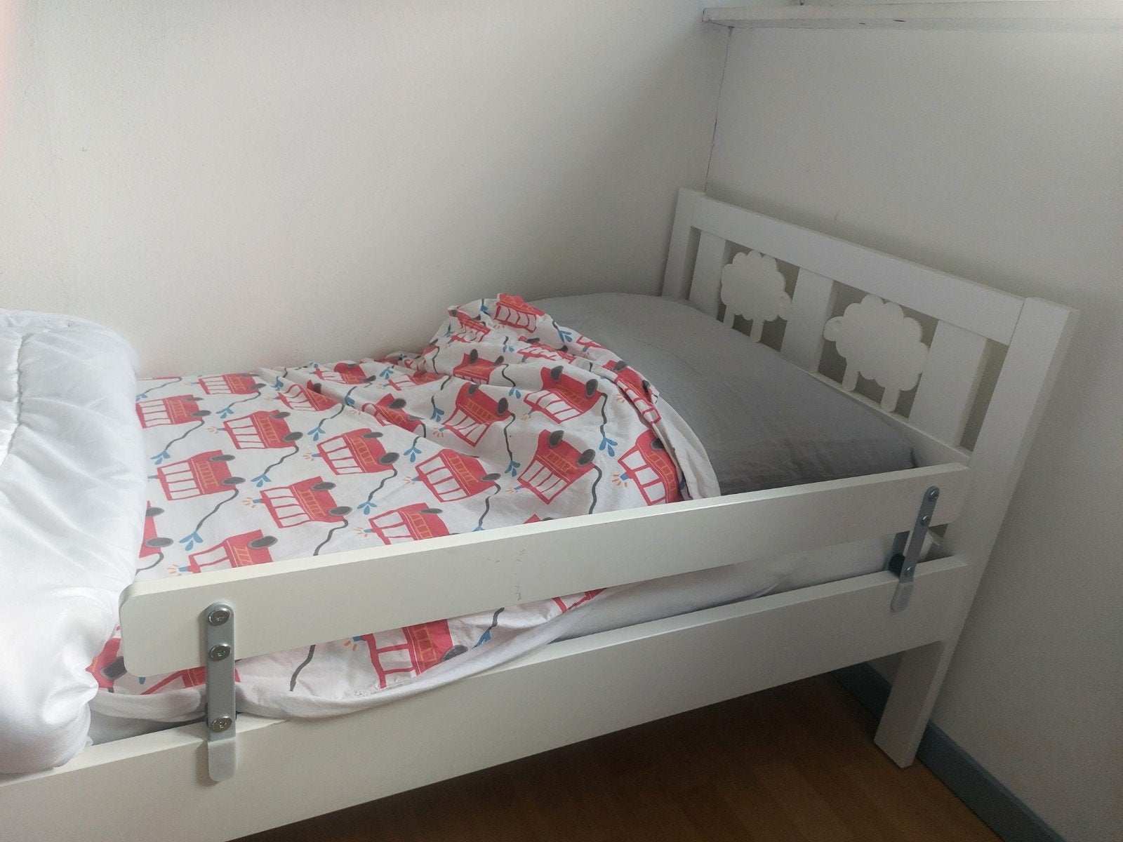Peuterbed in goede staat, 70 tot 85 cm, 140 tot 160 cm, Zo goed als nieuw, Ophalen