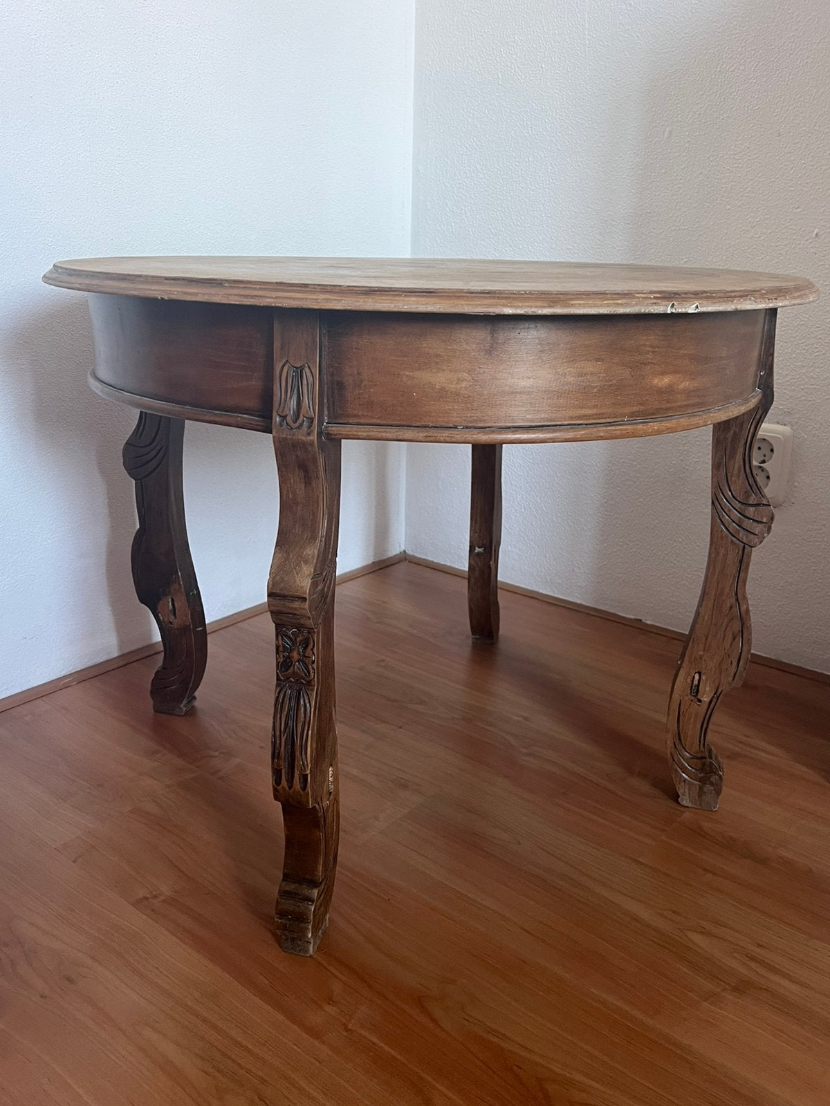 Salon tafel, Ophalen