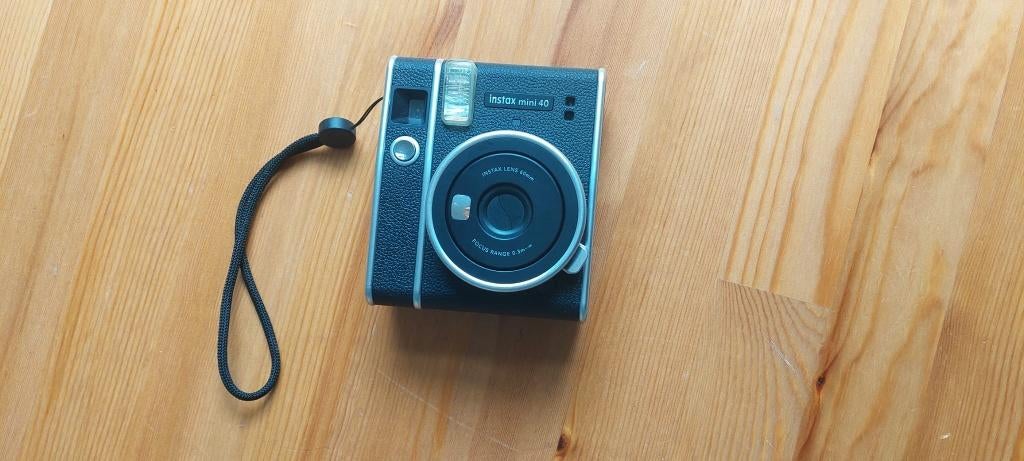 Instax Mini 40 zo goed als nieuw!, Audio, Tv en Foto, Fotocamera's Analoog, Ophalen of Verzenden, Zo goed als nieuw, Polaroid