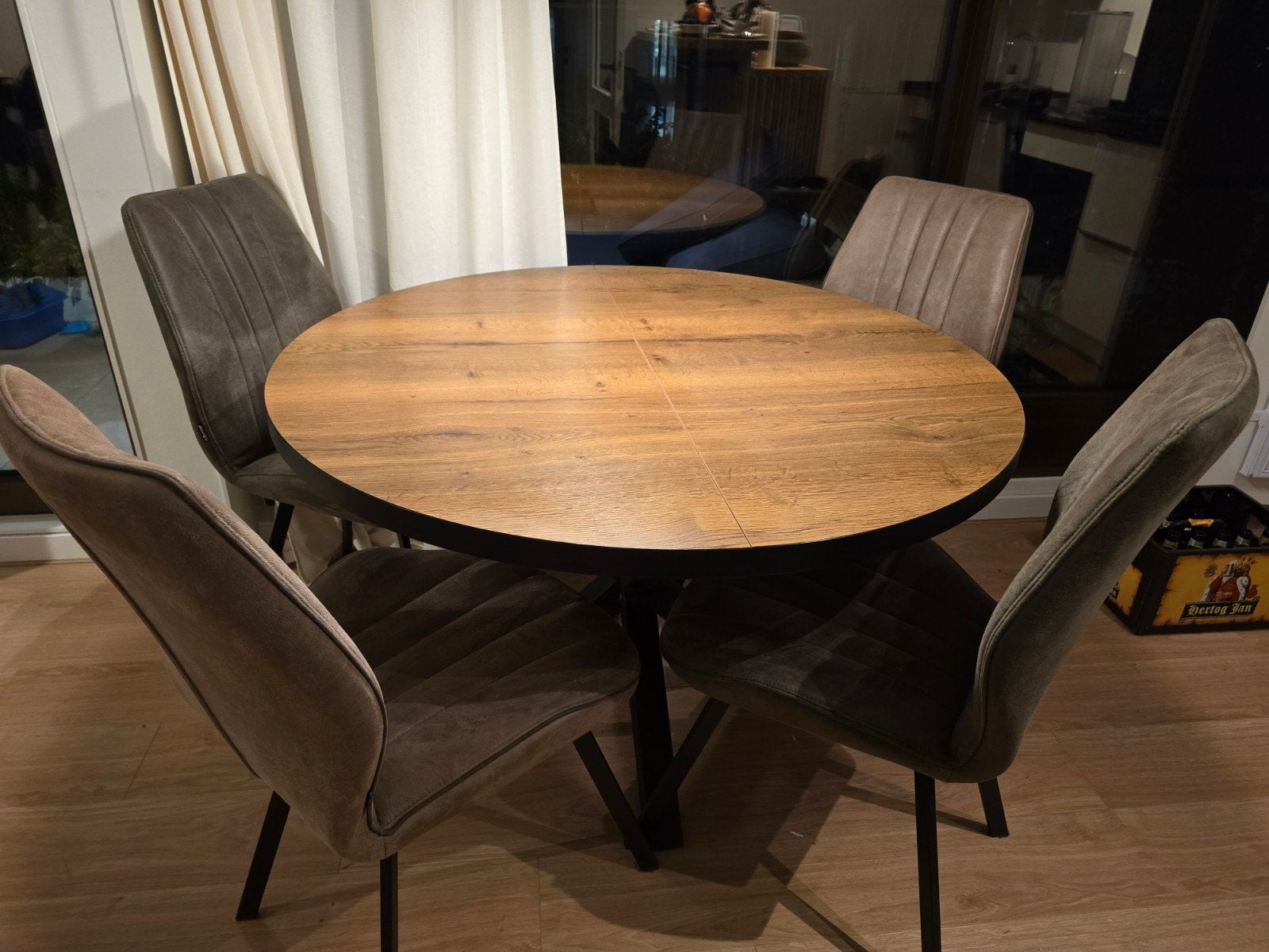 De Bommel uitschuifbare tafel & 6 stoelen met garanti, Huis en Inrichting, Ophalen, Gebruikt, Modern, Vier personen