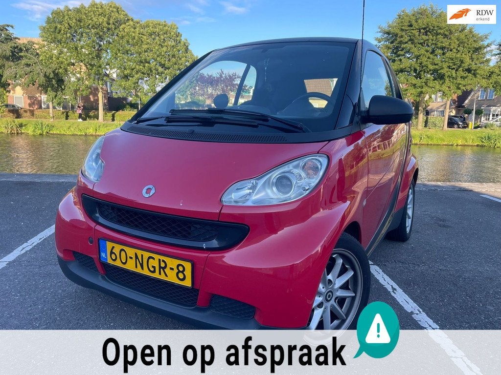 Smart Fortwo coupé 1.0 mhd Pure AUTOMAAT AIRCO LMV, Auto's, Smart, Automaat, Euro 5, Gebruikt, 18 €/maand