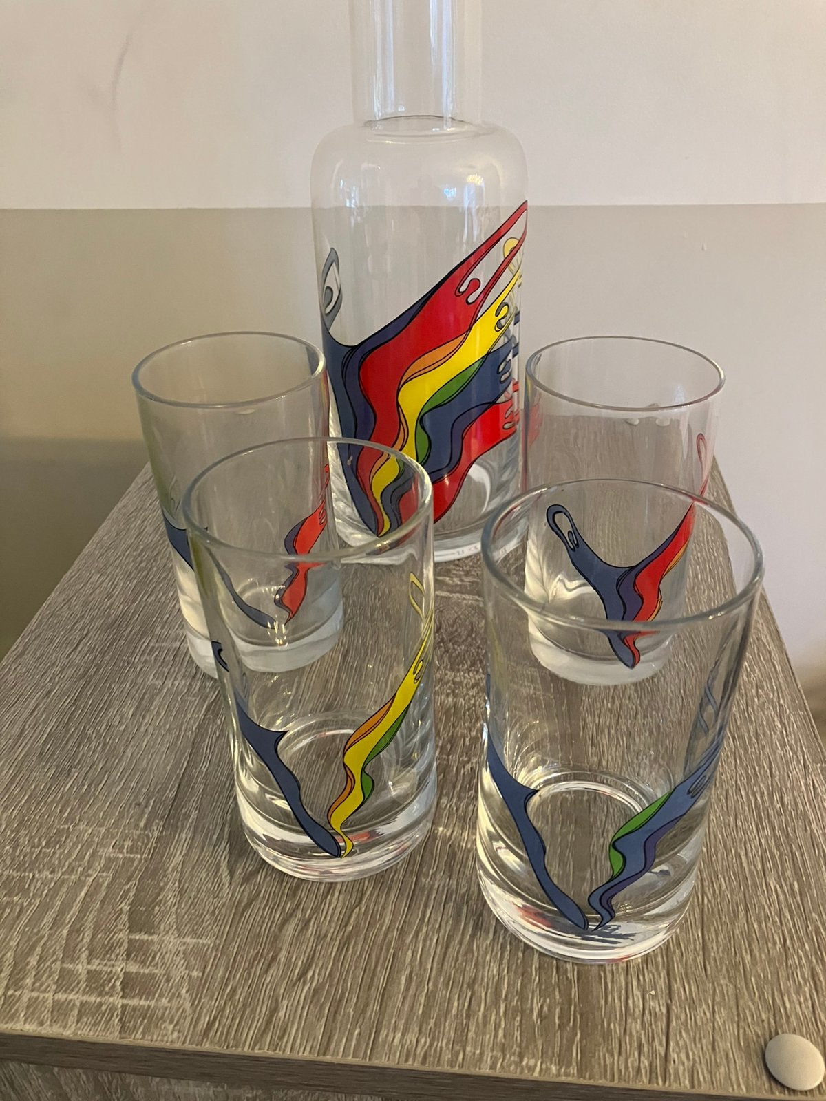 Kunstzinnige set waterglazen en karaf, Verzamelen, Ophalen, Gebruikt, Waterglas