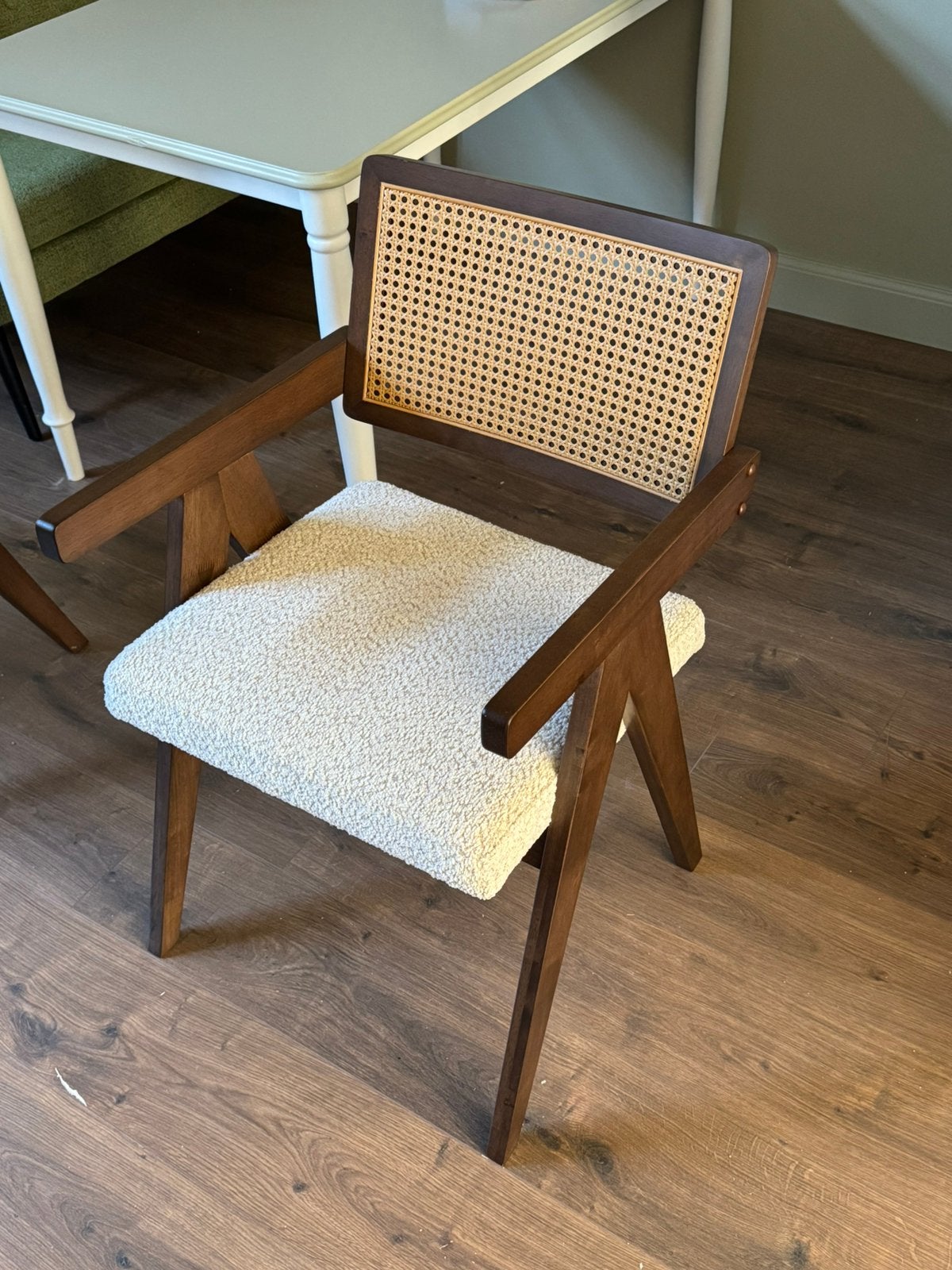 Set van 4 eetkamerstoelen met rotan en teddy stof, Huis en Inrichting, Stoelen, Ophalen, Bruin, Vintage, Nieuw